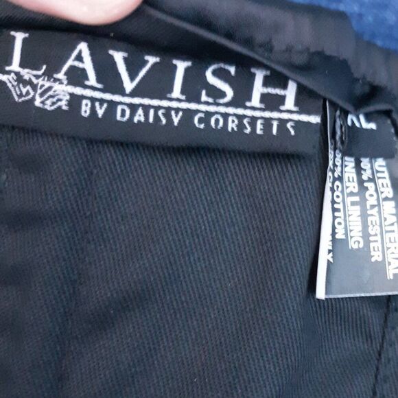 🆕️ 31"-34" Lavish XL underbust corset black pink white satin skulls corset busk - Picture 9 of 9